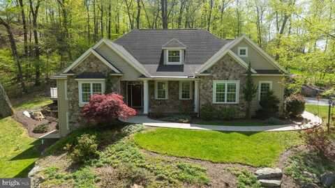 1 STONE POND LANE, WERNERSVILLE, PA 19565