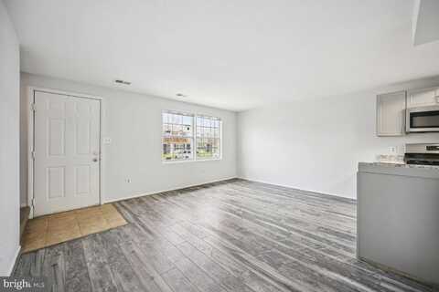 1931 VILLAGE GREEN DRIVE, HYATTSVILLE, MD 20785