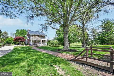 739 LEFEVER ROAD, THOMASVILLE, PA 17364