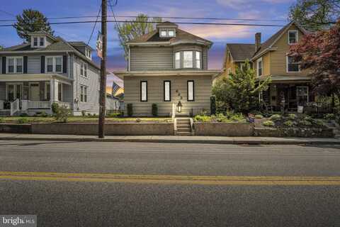 623 W MAIN STREET, MECHANICSBURG, PA 17055