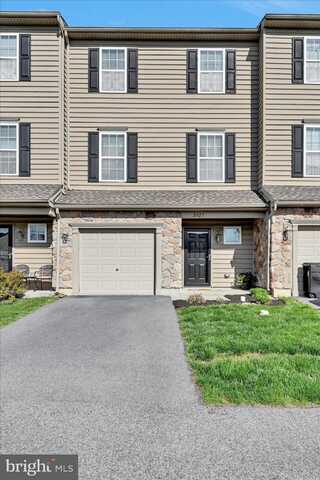 2027 CROWN MILL DRIVE, MOHRSVILLE, PA 19541