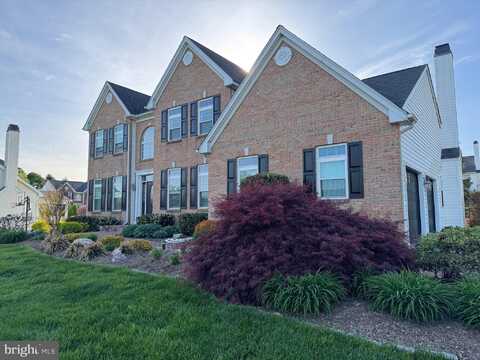 8 BUCKLEY CIRCLE, ROYERSFORD, PA 19468