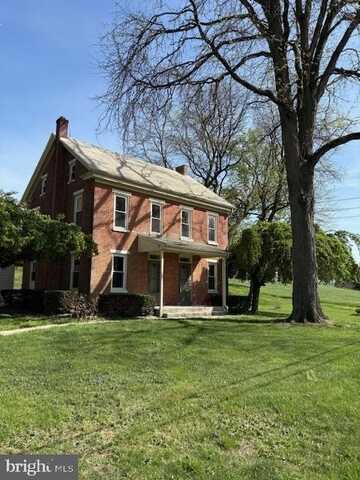 215 SCHULER ROAD, FLEETWOOD, PA 19522