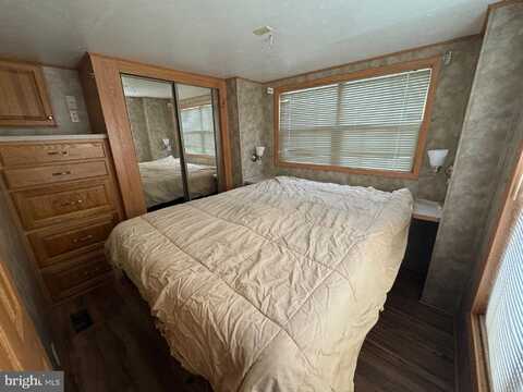 724 MONMOUTH ROAD, CREAM RIDGE, NJ 08514