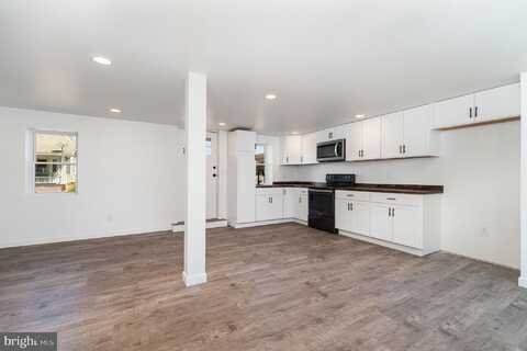119 MARKET STREET, HALIFAX, PA 17032