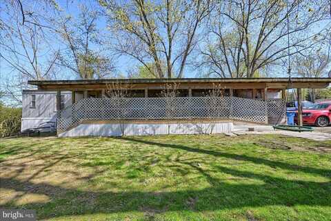 563 PINE DRIVE, YORK, PA 17406