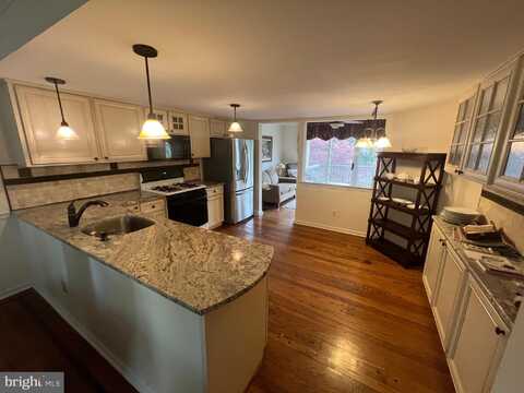 203 EAGLE LANE, DOYLESTOWN, PA 18901