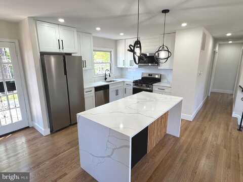 4105 CANTERBURY WAY, TEMPLE HILLS, MD 20748
