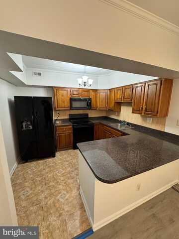 273 E VILLAGE ROAD, SOUTHAMPTON, PA 18966