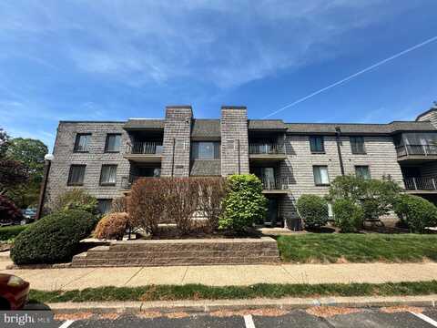 273 E VILLAGE ROAD, SOUTHAMPTON, PA 18966