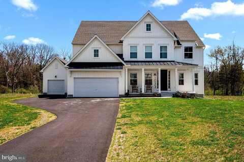1033 SMYTH LANE, PENNSBURG, PA 18073
