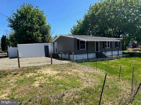 12 BALLFIELD LANE, FLEETWOOD, PA 19522