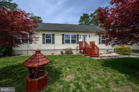206 IRIQUOIS, BROWNS MILLS, NJ 08015