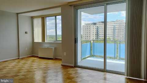 10500 ROCKVILLE PIK PIKE, ROCKVILLE, MD 20852
