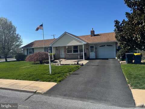 345 W CEDAR STREET, NEW HOLLAND, PA 17557