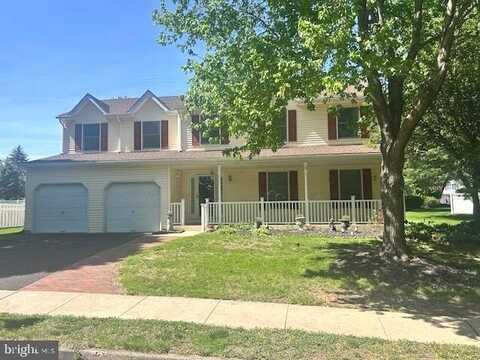 618 HIGHPOINTE CIRCLE, LANGHORNE, PA 19047