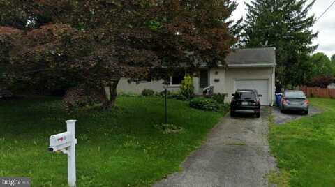 34 WOODLAND DRIVE, JACOBUS, PA 17407