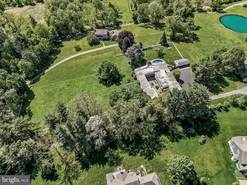 1 HUNTRISE LANE, WEST CHESTER, PA 19382