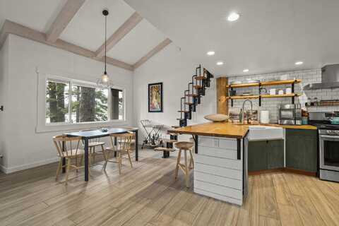 15462 Donner Pass Road, Truckee, CA 96161