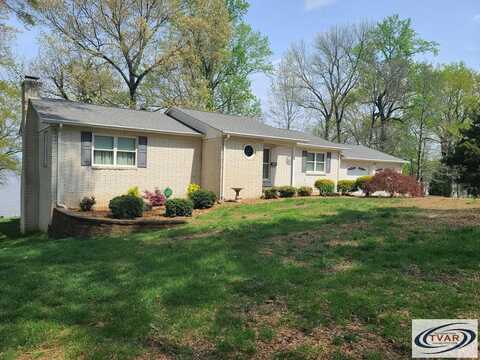 100 Branch Loop, BIG SANDY, TN 38221
