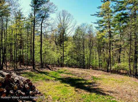5305 Ny-212, Mount Tremper, NY 12457