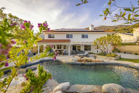 5580 Bromely Drive, Oak Park, CA 91377