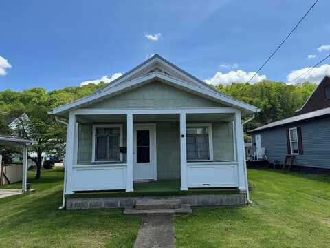 215/215.5 Oxford Street, Sistersville, WV 26175