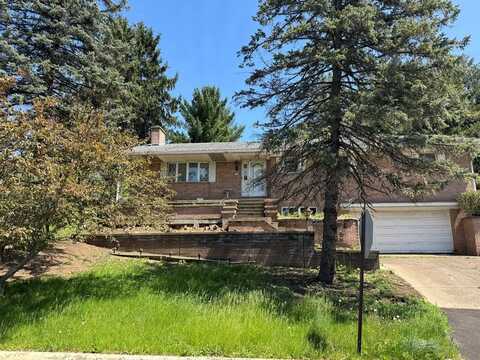 34 SOUTH HIGHLAND AVE, Moundsville, WV 26041