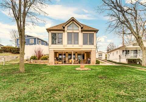 5242 E Wenz Drive, Monticello, IN 47960