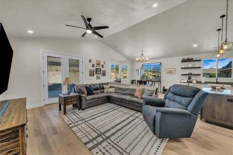992 S Mulberry DR, Toquerville, UT 84774