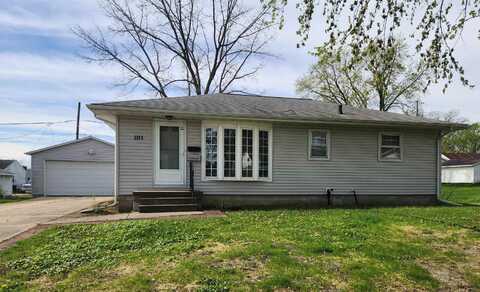 1111 Upton Avenue, Waterloo, IA 50701