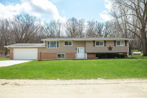 1002 201st Street, Ionia, IA 50645