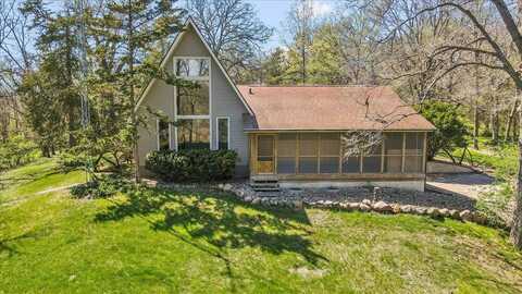 13518 King Road, LaPorte City, IA 50651