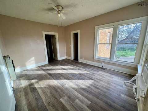 1205 AUSTIN STREET, Wichita Falls, TX 76301