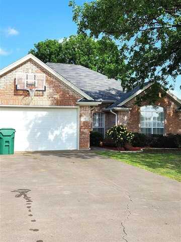 210 CENTENNIAL PARKWAY, Henrietta, TX 76365