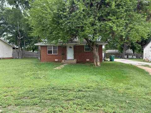 1117 E SPRING STREET, Henrietta, TX 76365