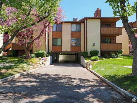 6847 S COUNTRYWOODS, Midvale, UT 84047