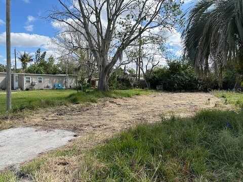 4852 SNUG HARBOR ROAD, NEW PORT RICHEY, FL 34652