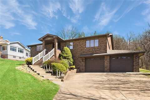 121 Jane St, Level Green, PA 15085