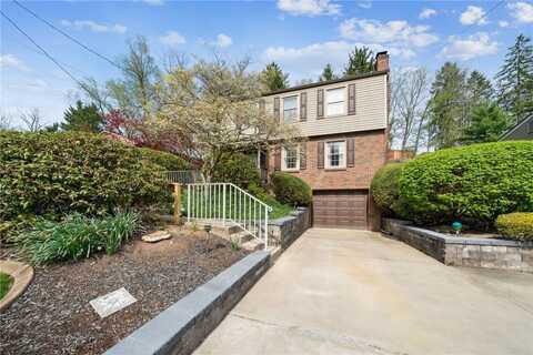 709 Pine Valley Dr, Plum, PA 15239
