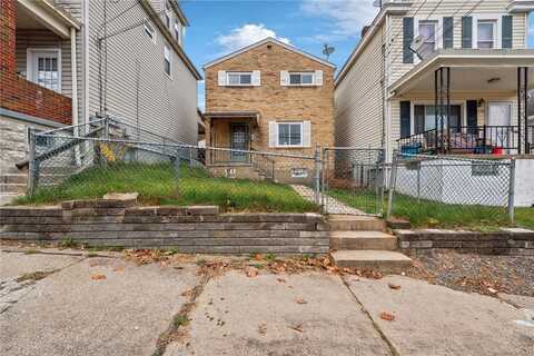 1140 12th St, Stowe, PA 15136