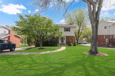 61 Norfolk Dr, Robinson, PA 15108
