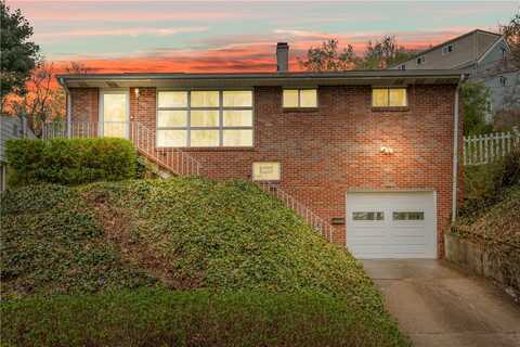 1034 Woodlawn Dr, Coraopolis, PA 15108