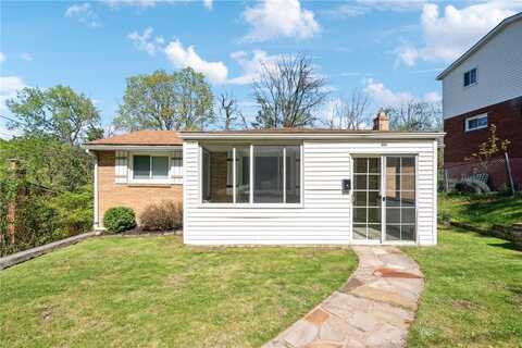 1669 Dunluce Dr, Baldwin Boro, PA 15227
