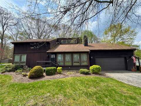 46 E Glenora Dr, Pine Grv Mls, PA 16127