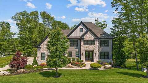 131 Woodford Dr, Adamstown, PA 16033