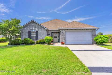 621 Castle Bay Drive, Hampstead, NC 28443