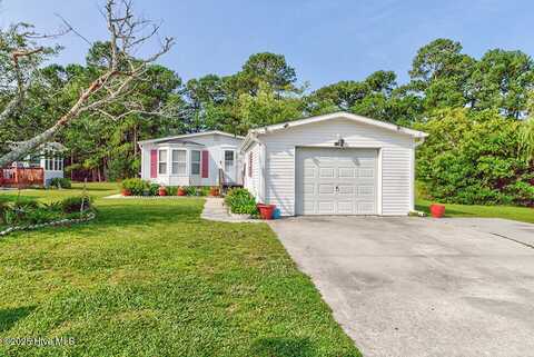 614 Galley Court, Hampstead, NC 28443