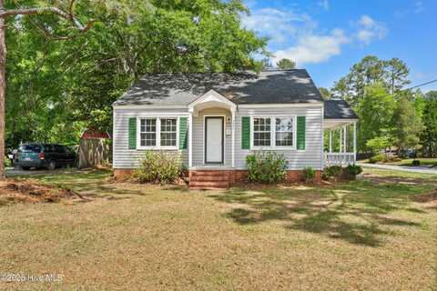 229 E Calhoun Street, Whiteville, NC 28472