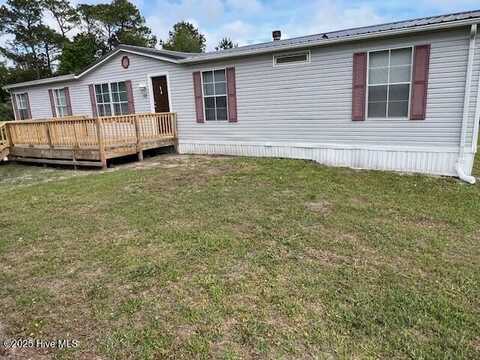 32 Oak Grove Drive, Hampstead, NC 28443